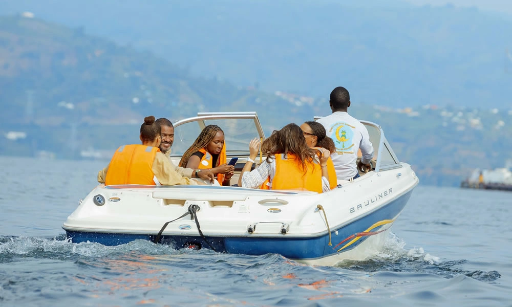 rwanda-kayaking-and-boat-adventures